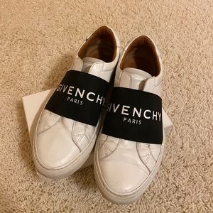 Givenchy Sneakers